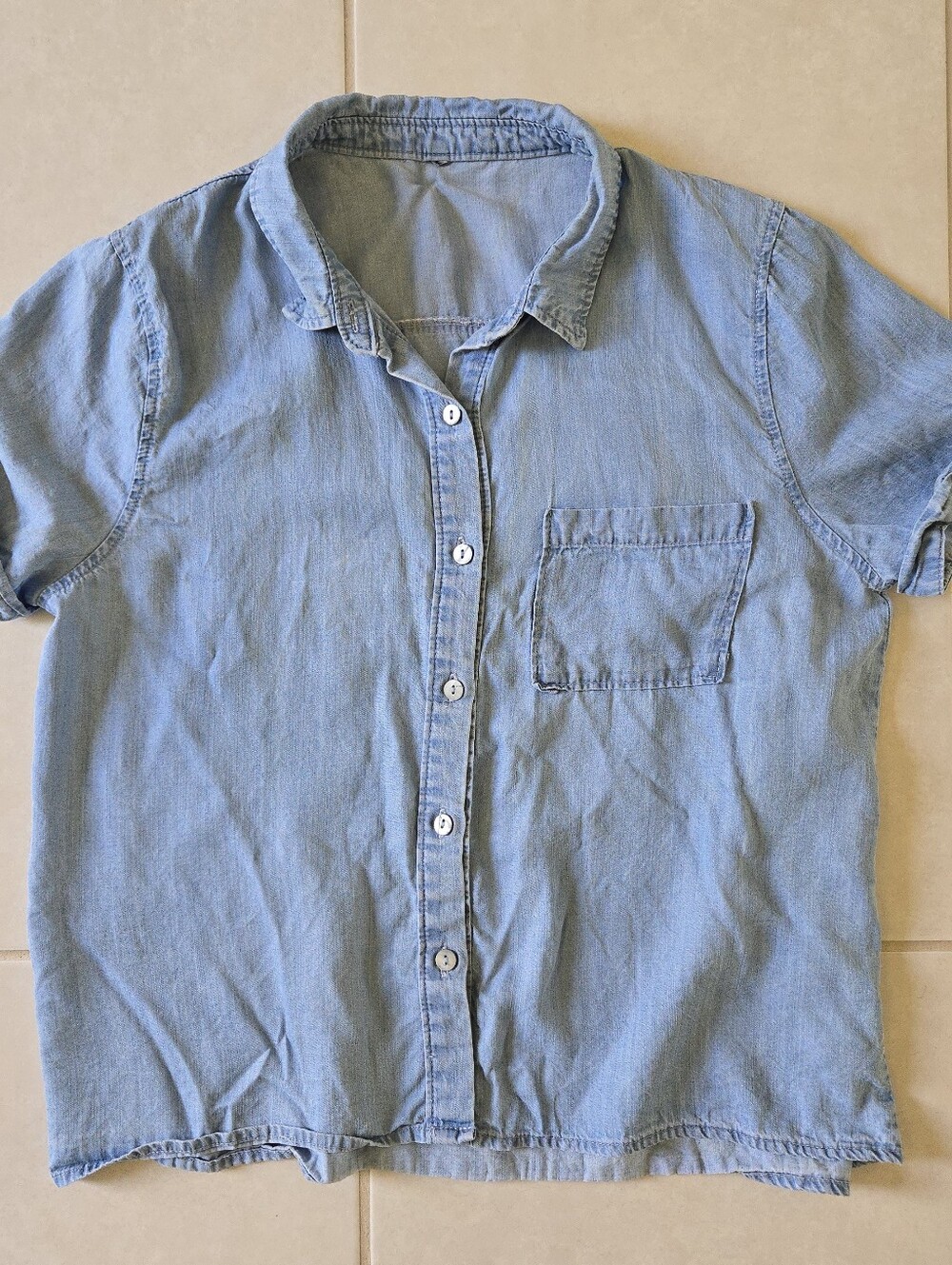LoveMarks Womens M Button Shirt Blouse Top Lightweight Jean Denim Short Sleeve
